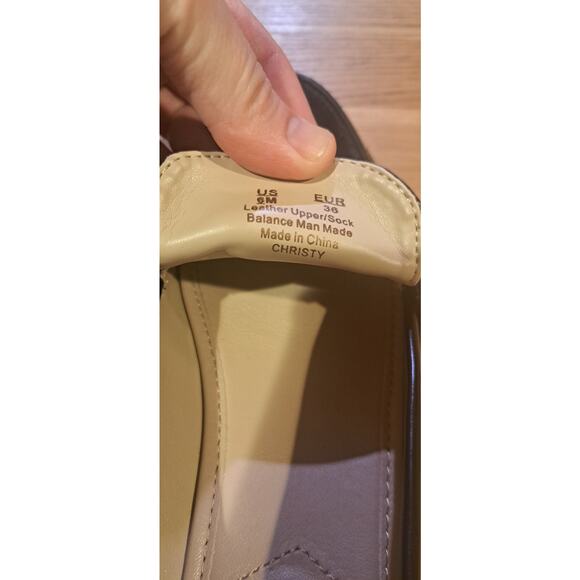 Sam Edelman Loafers CHRISTY Size 6
Black Gold Womens Casual Dress Shoes - Picture 12 of 12